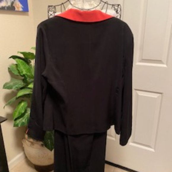 Pantsuit - Picture 3 of 3